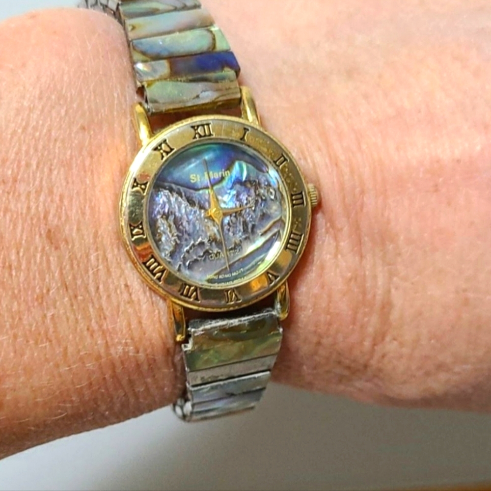❤️ ABALONE STONE-METAL SPRING BAND WATCH